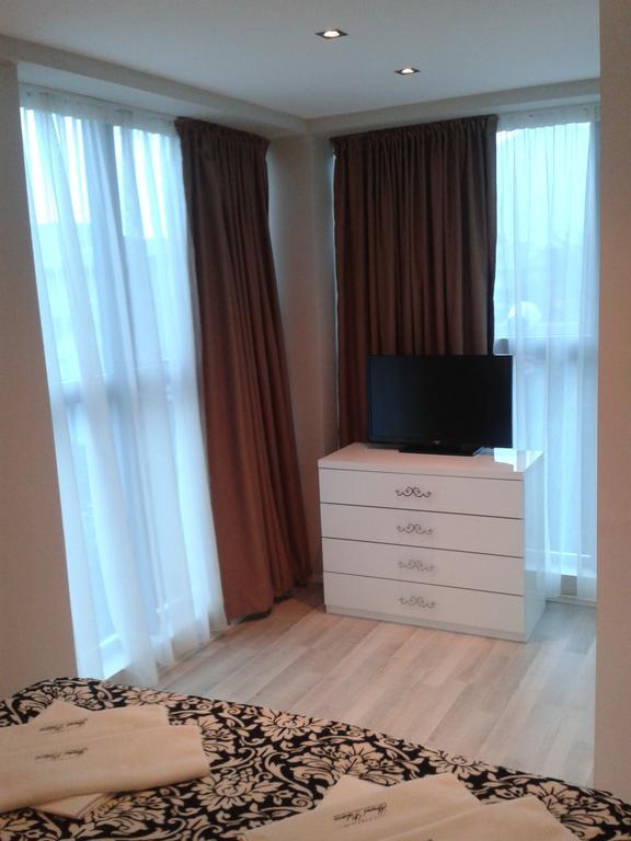 Apartments And Rooms Grand Palazzo Budva Quarto foto