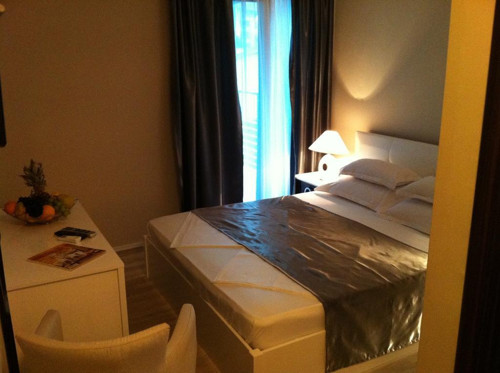 Apartments And Rooms Grand Palazzo Budva Quarto foto